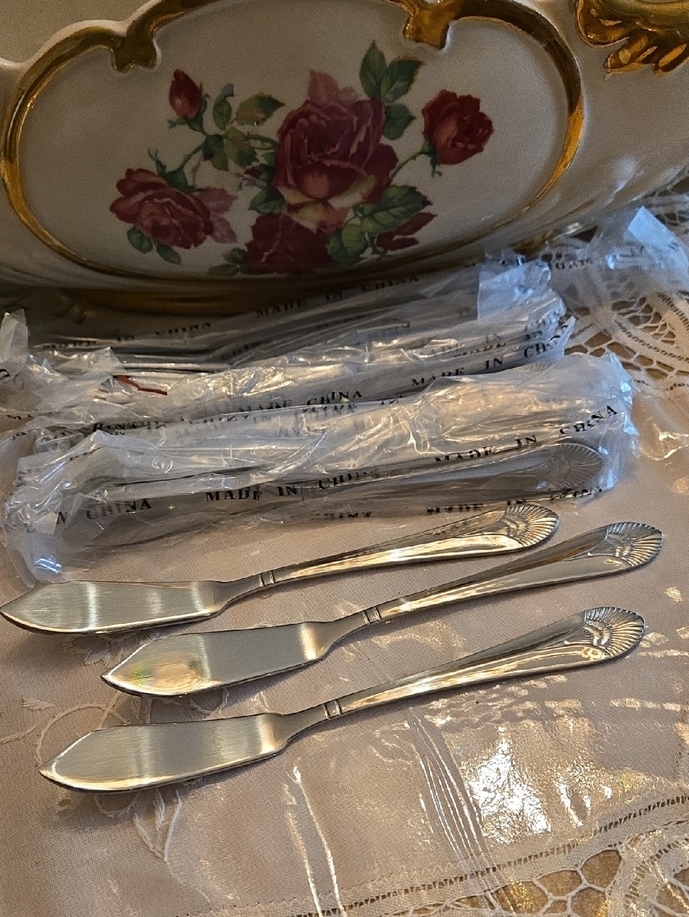 24 pcs BUTTER/CHEESE KNIFE SPREADERS COMMERCIAL GRADE S/S 6 1/4" LONG - NEW